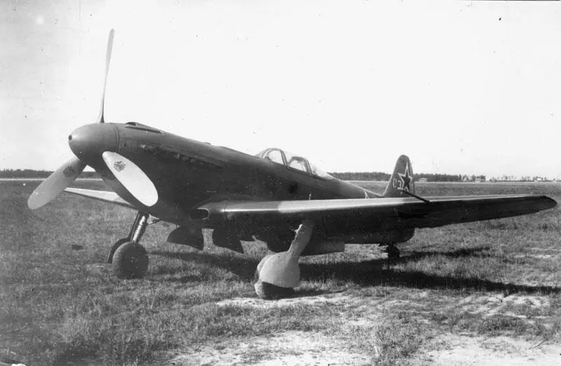Самолет Як9У с мотором ВК107 Самолет Як9УТ с двигателем М107 и - фото 151