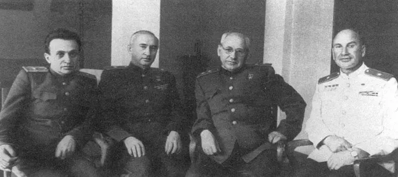 Слева направо А И Микоян В Я Климов А Н Туполев А А Микулин конец - фото 213
