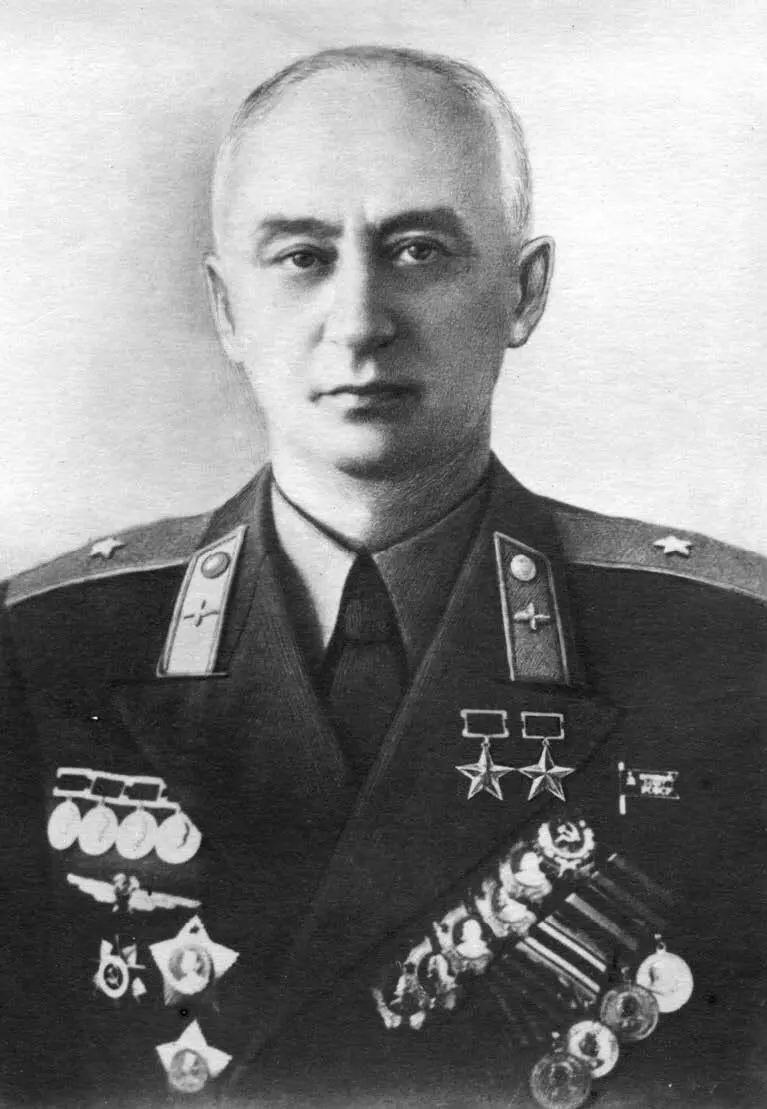 В Я Климов середина 1950х годов Собрание ветеранов опытного завода - фото 223