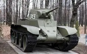 БТ7 Легкий колесногусеничный танк Год выпуска 19351940 Выпущено 5328 - фото 9