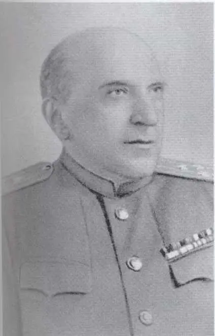 ЯИ Серебрянский НМ Белкин ЛП Василевский командир Мадридского - фото 23