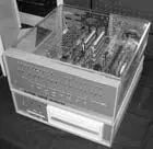 Altair 8800 1975 г В начале 1975 года на рынке появился первый персональный - фото 10