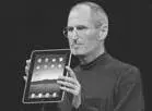 Стив Джобс и iPad Тем не менее iPad 2 первые недели также был доступен только - фото 44