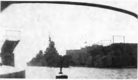 Сципионе Африкано выходит и море Слева Аттилио Регол - фото 39