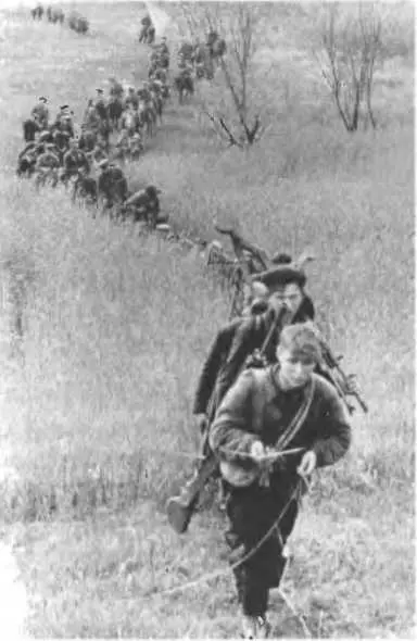 Ленинградские партизаны на марше 1943 г Действия партизан Нет смысла - фото 54