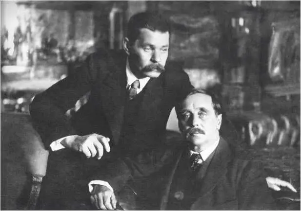 Максим Горький и Герберт Уэллс 1920 г Если проживавшие в Кремле вожди - фото 12