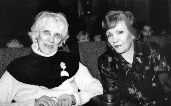 Римма Казакова и Анна Качалина на вечере памяти Анны Герман в Доме Литератора - фото 28