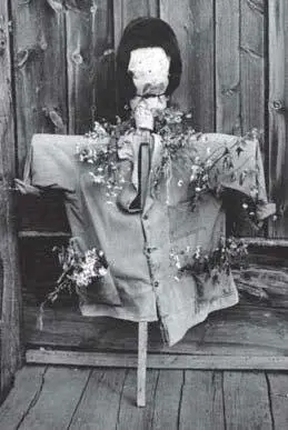 Илл 84 Антропоморфное чучело русалки фигурирует в некоторых местах Шацкого - фото 84