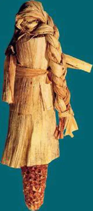 Куколка из кукурузного початка изготовленная во время уборки урожая Венгры - фото 106