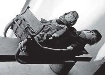 Илл 111 Обычно детьми с большей или меньшей степенью точности разыгрывались - фото 169