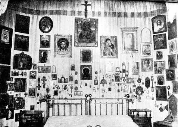 Спальня Николая II и Александры Федоровны Фото 1930х гг В Опочивальне - фото 162