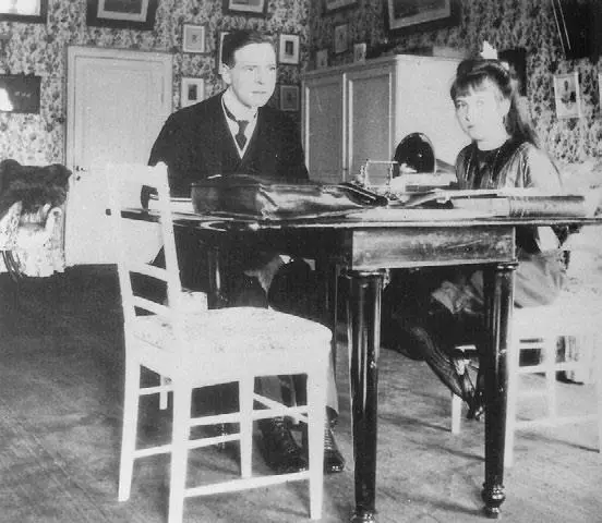 Сидней Гиббс и Анастасия Протоиерей А Васильев и цесаревич В 1910 г у - фото 237