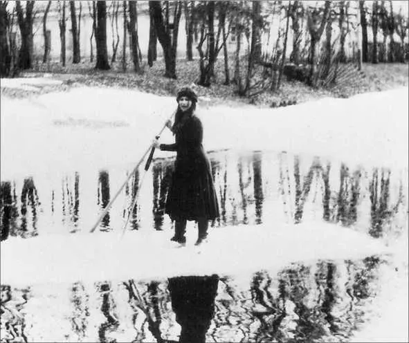 Мария на льдине Весна 1914 г Как мы видим учебная нагрузка для 10летнего - фото 241