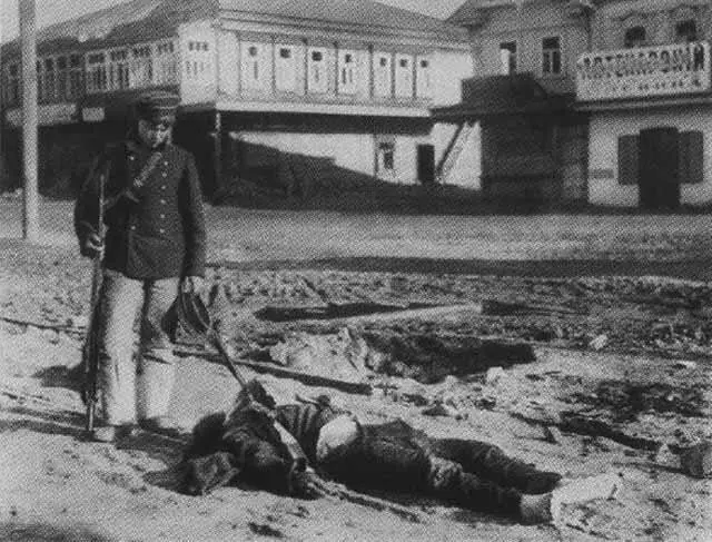 Гражданская война Патриарх Тихон и митрополит Вениамин Казанский с группой - фото 22