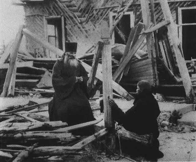Взвешивание изъятых церковных ценностей и составление их списков 1922 г - фото 31