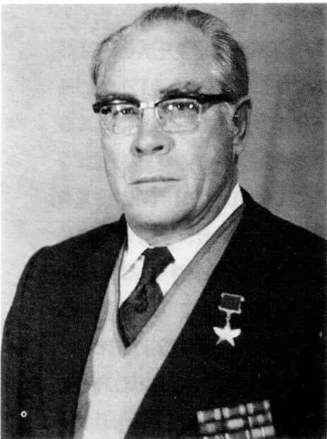 Покровский С С родился в г Харькове УССР В 19431948 гг учился в - фото 183