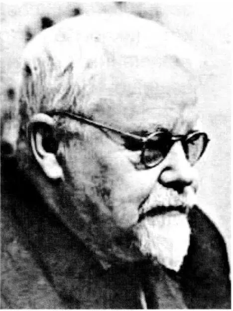 Тихонов А Н родился в г Гжатске Смоленской губернии в семье купца В 1910 г - фото 226