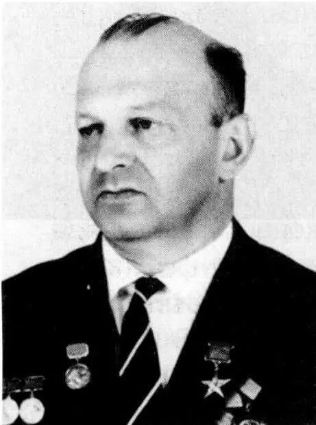 Фишман Д А родился в г Тетиеве Киевской области в семье железнодорожного - фото 236