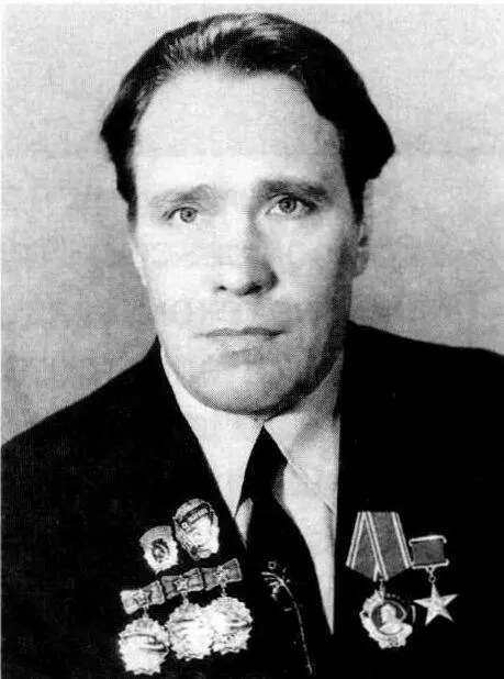 Чупров А В родился в с Осакино Соликамского района Образование среднее С - фото 259