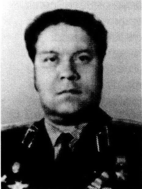 Дурновцев А Е родился в д Верхние Куряты Красноярского края в крестьянской - фото 271