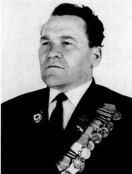Казамазов М И родился в д Маевке Дивеевского района Горьковской области в - фото 288