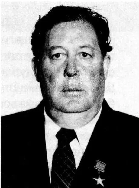 Верещагин Н И родился в с Антоновка Советского района Саратовской области в - фото 56