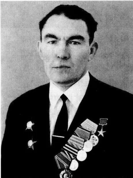 Григорьев А Г родился в д Шибули Шихазановского района Чувашской АССР Его - фото 72