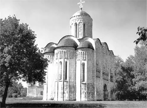 Дмитровский собор XII века в городе Владимире Уже рассветало Убийцы нашли - фото 62