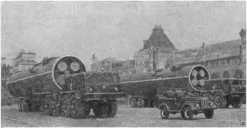 Новые советские ракеты участвовавшие в военном параде на Красной площади в - фото 12