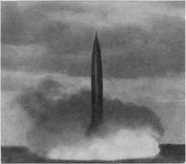 Стартует советская баллистическая ракета Советским людям незачем - фото 13