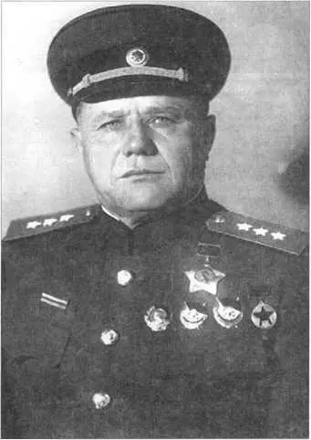Генералполковник АИ Еременко был в числе первых награжденных орденом - фото 46