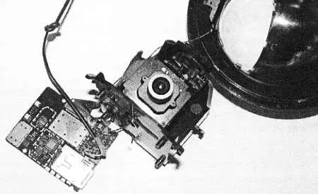 Рис 227 Вид на камеру с разобранным корпусом 3Gвидеокамеры GC19 На рис - фото 43