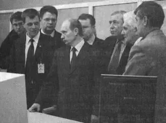 Рис 112 Президент России ВВ Путин на Калининской АЭС в день пуска третьего - фото 118