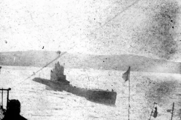 Подводная лодка Щ103 Подводная лодка Карп Подъем Военноморского флага - фото 136