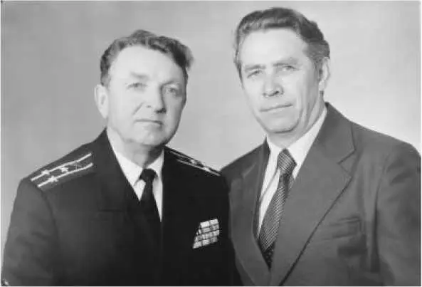 Иван Семёнович Иванников и Виктор Андриянович Неволин встреча через 22 года - фото 18