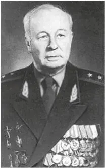 Александр Иванович Воронов со знаками различия майора госбезопасности и в - фото 39