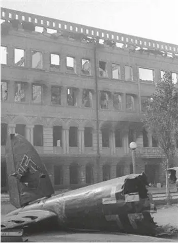 Немецкий бомбардировщик Не111 из состава 55ой бомбардировочной эскадры - фото 79