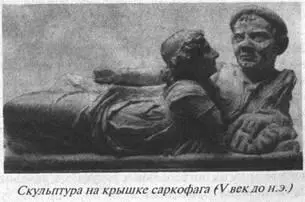 Медузы два крылатых гения смерти и головы со змеями Барельефы на саркофагах - фото 25