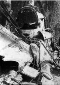 Подводная лодка Камбала в ДОКе после подъема Севастополь 1909 год - фото 36