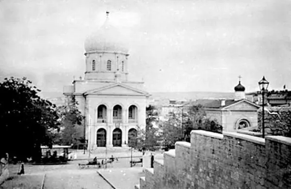 Вид на минную башню музей Обороны Севастополя Адмиралтейский Собор Святителя - фото 49