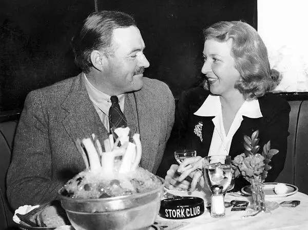 Эрнест и Марта НьюЙорк 1941 Photograph courtesy of Stork Club - фото 4