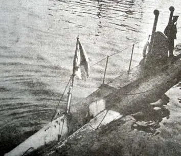 Заложена в мае 1912 года на судоверфи Невского судомеханического завода в - фото 64