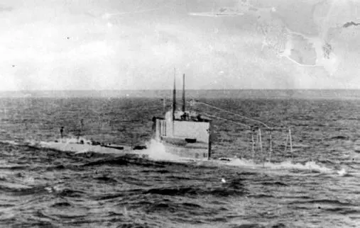 Подводная лодка I серии заложена 5 марта 1927 года на заводе 189 Балтийский - фото 82
