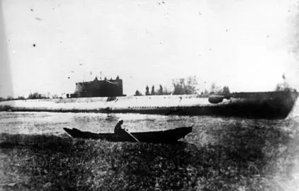 Подводная лодка Д1 во время перехода на Северный флот 1933 год - фото 93