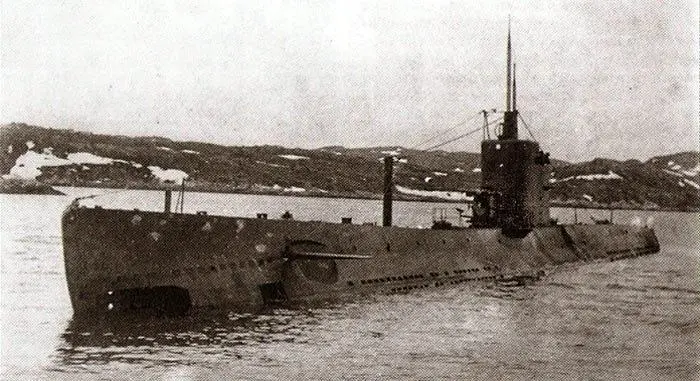 Подводная лодка I серии заложена 5 марта 1927 года на заводе 189 Балтийский - фото 121