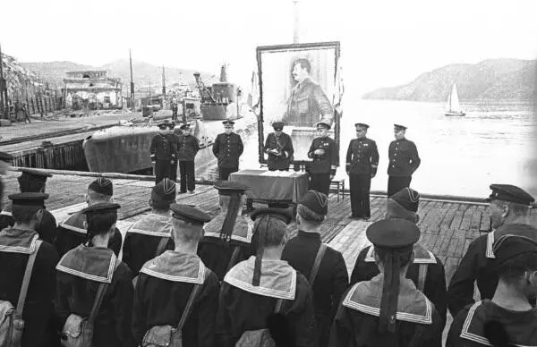 Подводная лодка К1 Награждение личного состава 27 июля 1942 года Подводная - фото 184