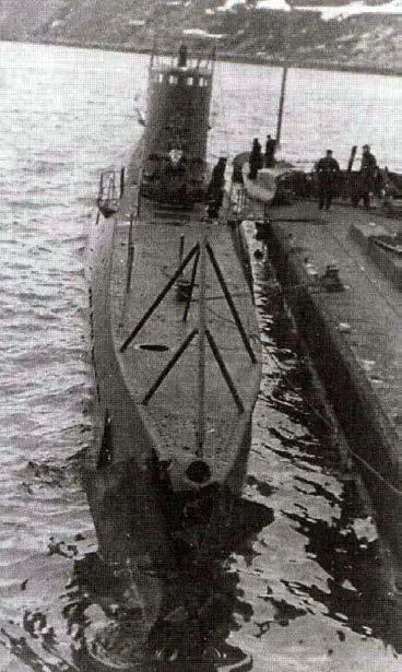 Подводная лодка тип С IXбис серии заложена 24 ноября 1936 года на заводе - фото 206
