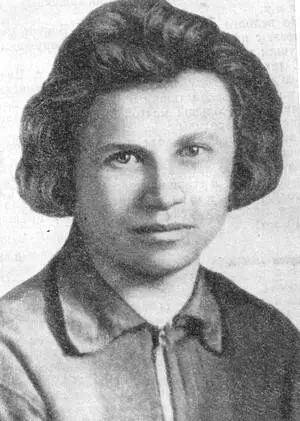 В Хоружая 1932 г Несколько позднее Вера одной из первых среди - фото 10