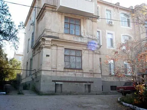 Одно из сохранившихся четырех зданий летной школы Верхняя Голландия 2013 год - фото 456