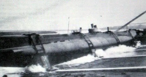 Спуск на воду подводной лодки Буревестник 1916 год Подводная лодка - фото 124